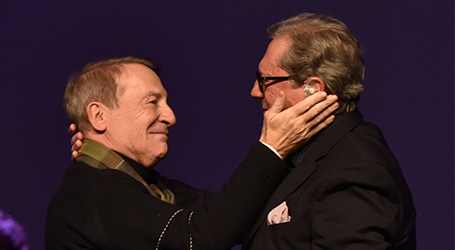 Autarca de Gaia distingue António Sala distingue António Sala com a medalha de honra do Município