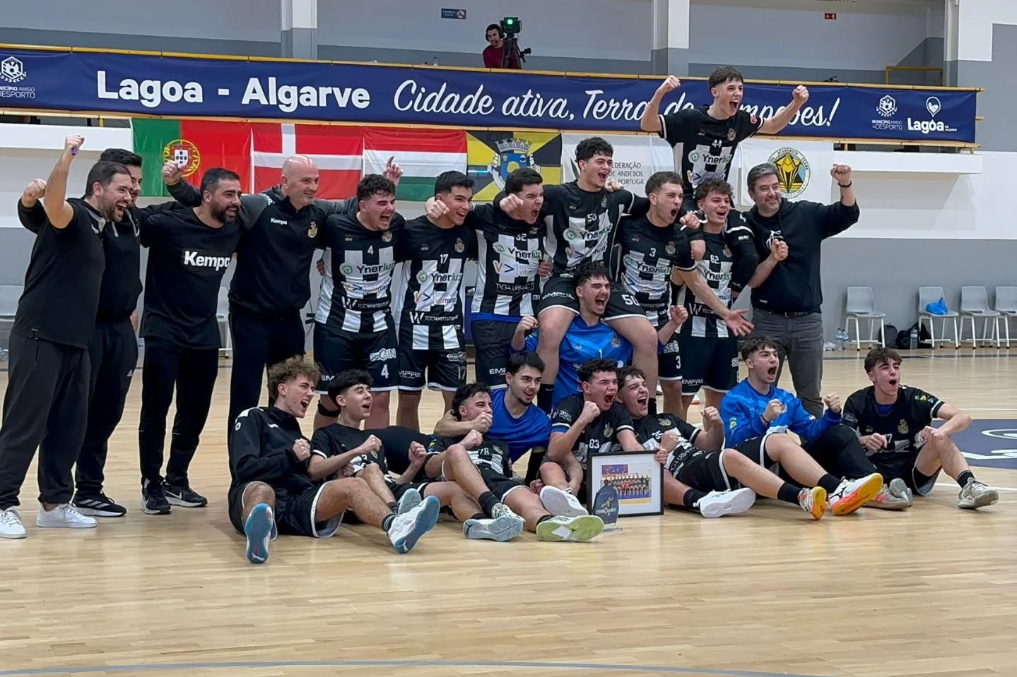 FC Gaia Andebol destaca-se no Torneio Internacional de Lagoa