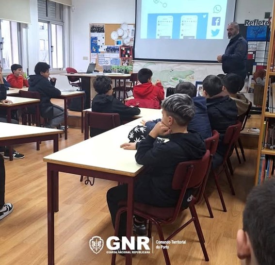 Prevenção Criminal de Gaia em ação de sensibilização acerca da  Internet Segura